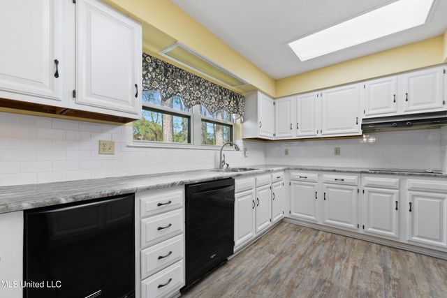 7712 Laie Place, Diamondhead, MS 39525