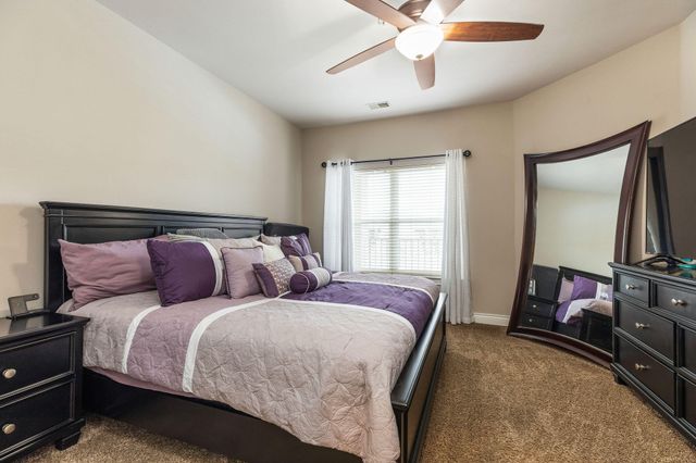 730 Emerald Pointe Drive 433, Hollister, MO 65672