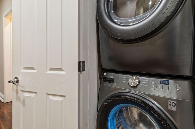 730 Emerald Pointe Drive 433, Hollister, MO 65672