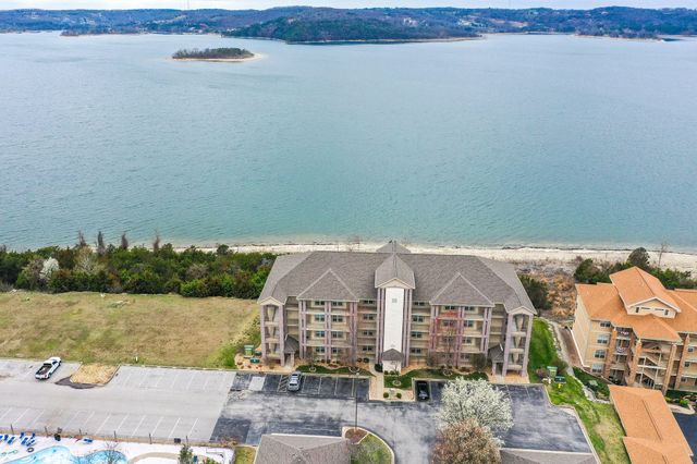 730 Emerald Pointe Drive 433, Hollister, MO 65672