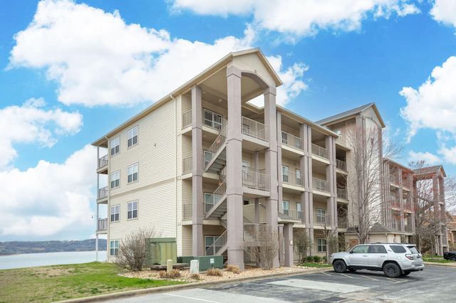 730 Emerald Pointe Drive 433, Hollister, MO 65672