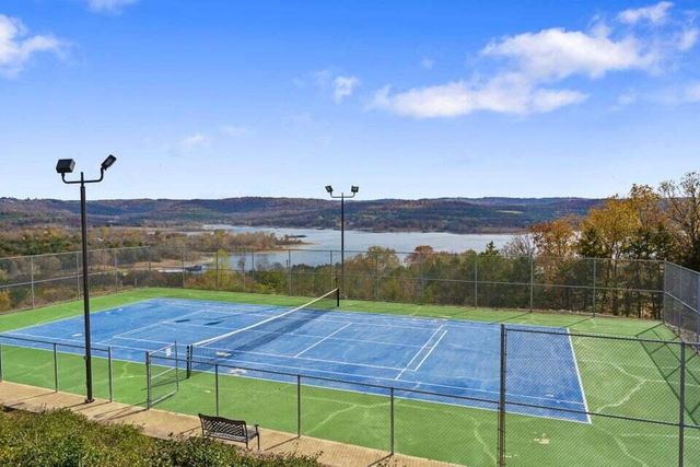 730 Emerald Pointe Drive 433, Hollister, MO 65672