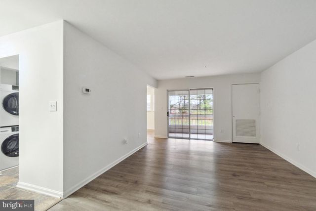 8573 FALLS RUN RD #E, Ellicott City, MD 21043