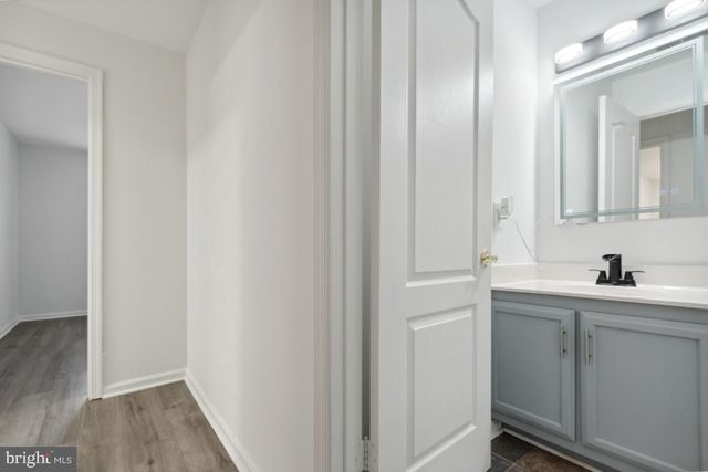 8573 FALLS RUN RD #E, Ellicott City, MD 21043