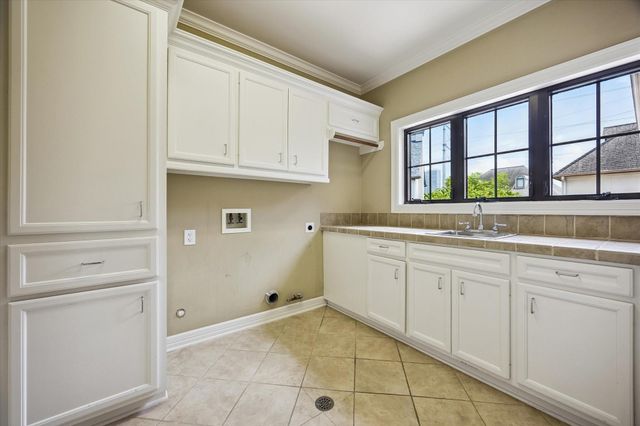 28 Hackberry Lane C, Houston, TX 77027