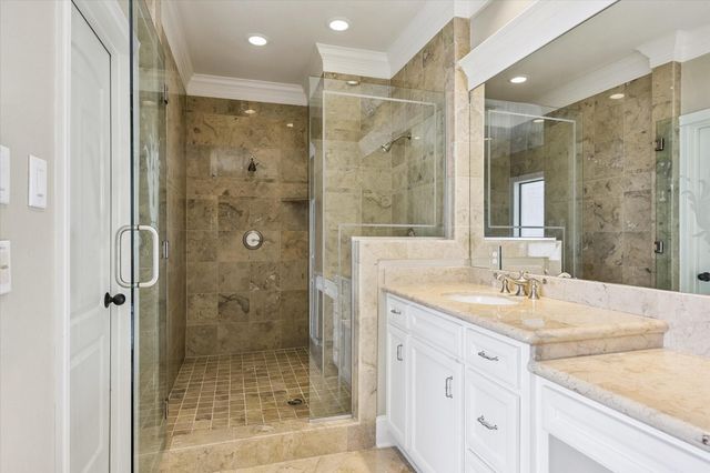 28 Hackberry Lane C, Houston, TX 77027