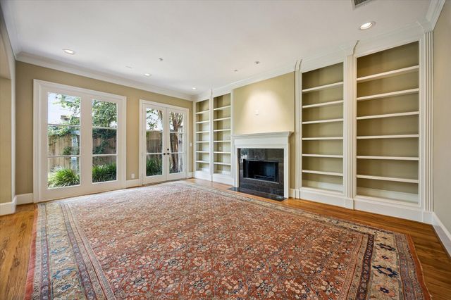 28 Hackberry Lane C, Houston, TX 77027