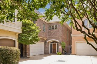 28 Hackberry Lane C, Houston, TX 77027