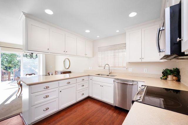 2081 Jerrilynn Dr, Arnold, CA 95223