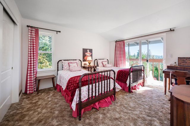 2081 Jerrilynn Dr, Arnold, CA 95223