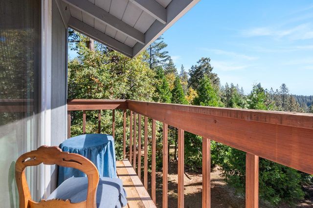 2081 Jerrilynn Dr, Arnold, CA 95223