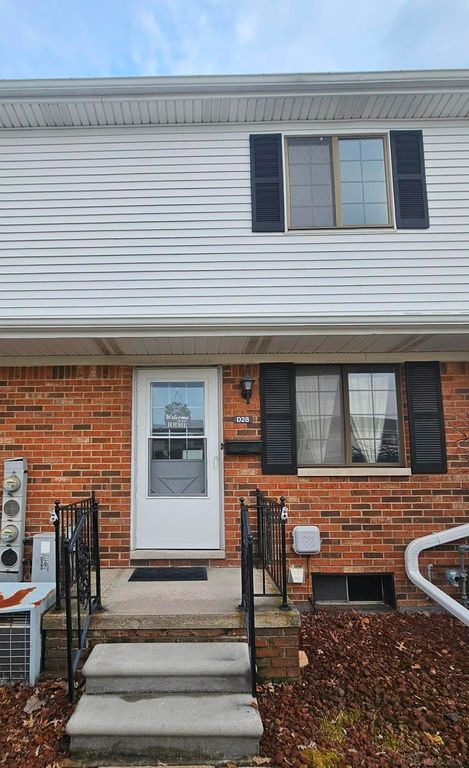 125 Cuttle Road, Marysville, MI 48040