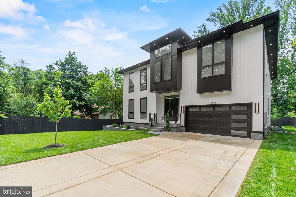 7229 DEBORAH DR, Falls Church, VA 22046
