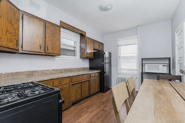 202 Dixon Avenue, Staten Island, NY 10303