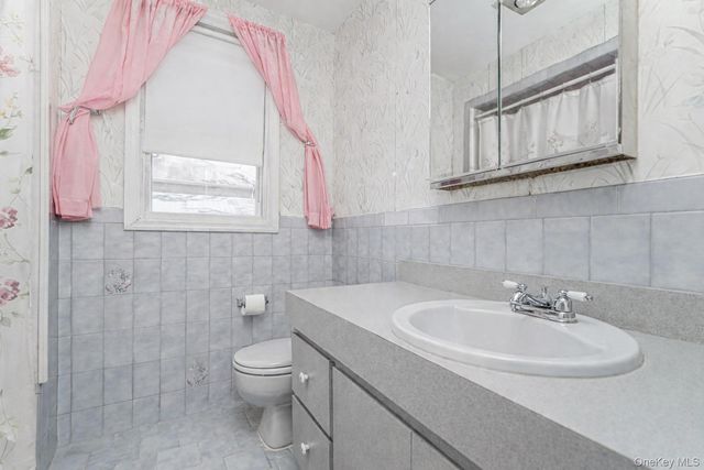 202 Dixon Avenue, Staten Island, NY 10303