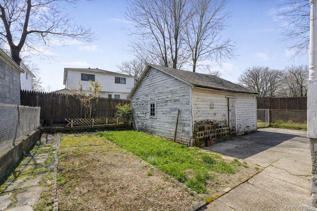 202 Dixon Avenue, Staten Island, NY 10303