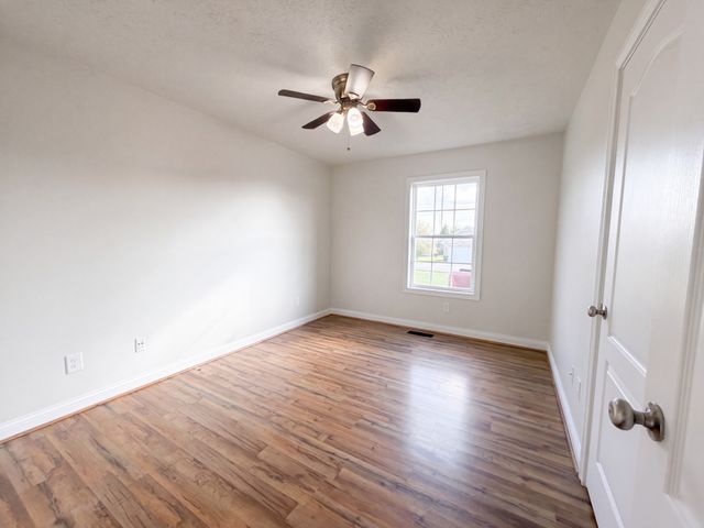 111 Beaver Creek Dr, Portland, TN 37148