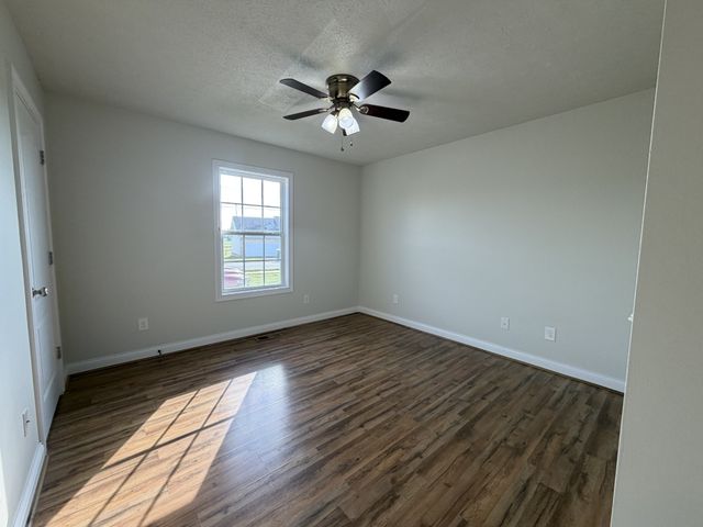 111 Beaver Creek Dr, Portland, TN 37148