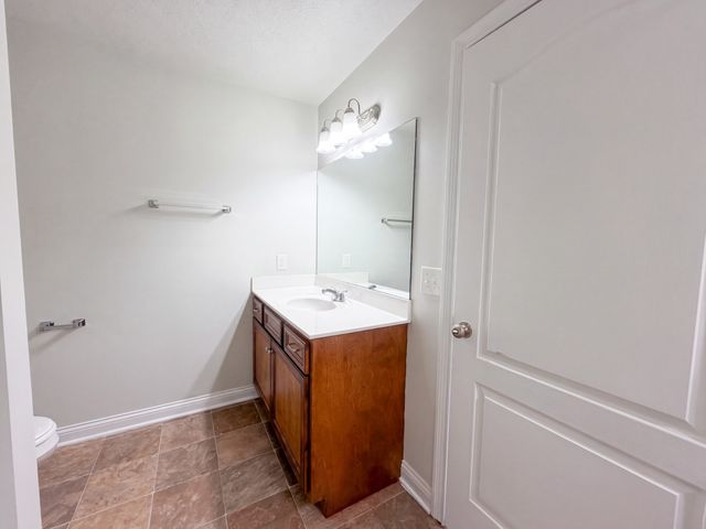 111 Beaver Creek Dr, Portland, TN 37148