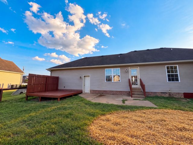 111 Beaver Creek Dr, Portland, TN 37148