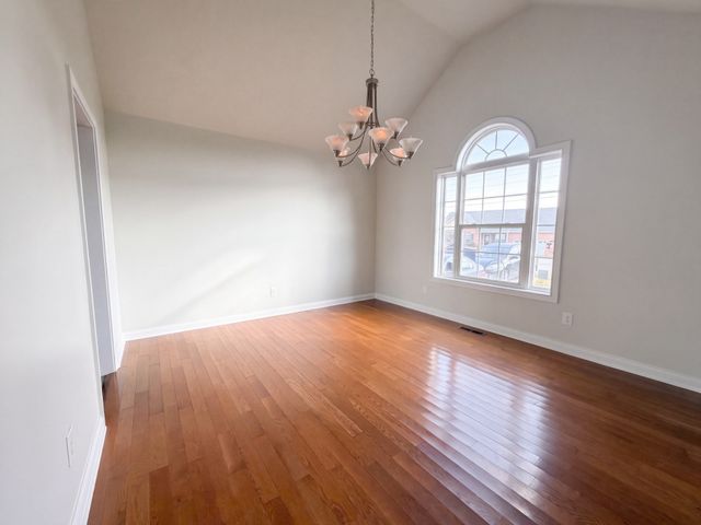 111 Beaver Creek Dr, Portland, TN 37148