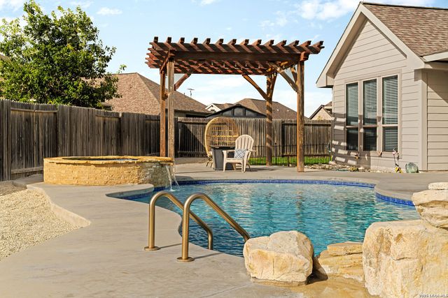 1904 HIGH BANK CT, Seguin, TX 78155