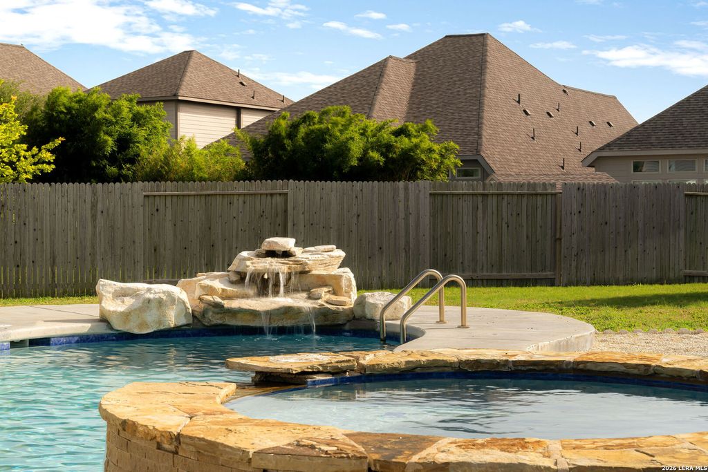 1904 HIGH BANK CT, Seguin, TX 78155