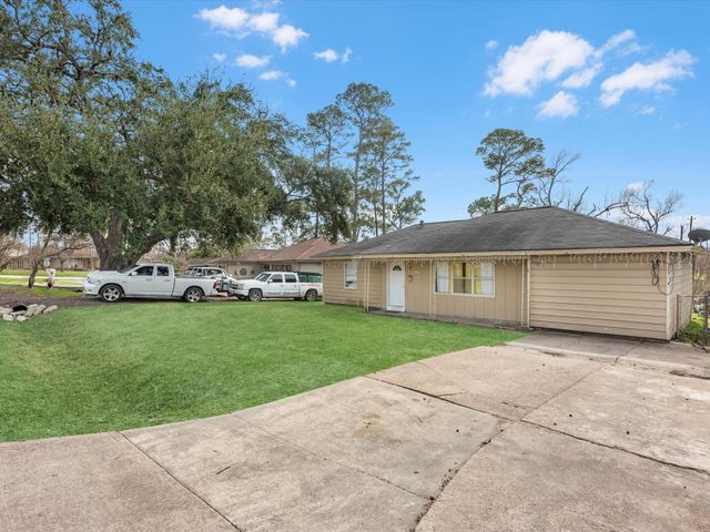 838 Rosewick Street, Houston, TX 77015