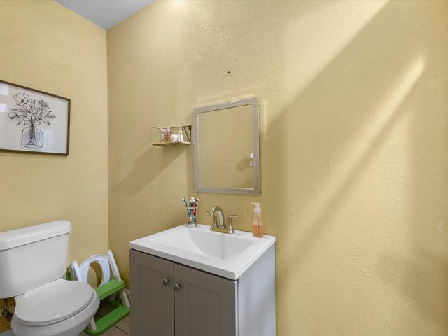 838 Rosewick Street, Houston, TX 77015