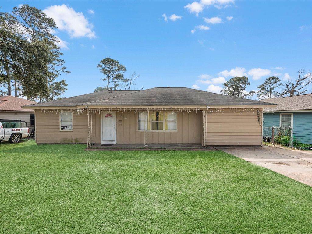 838 Rosewick Street, Houston, TX 77015