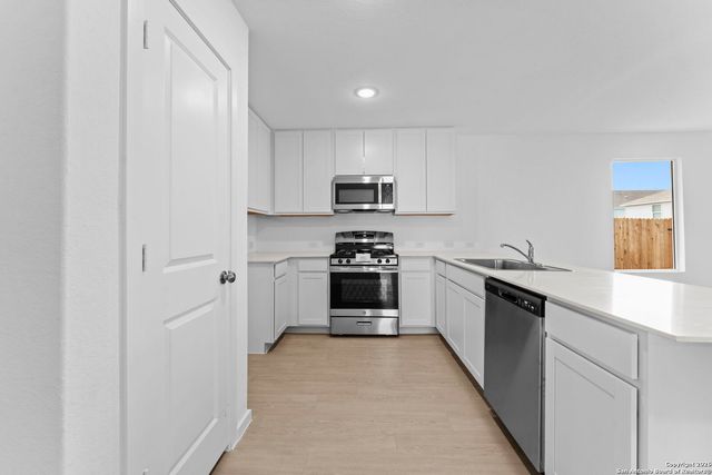 1816 Stonechat, New Braunfels, TX 78130