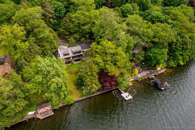 21 Echo Drive, New Milford, CT 06776