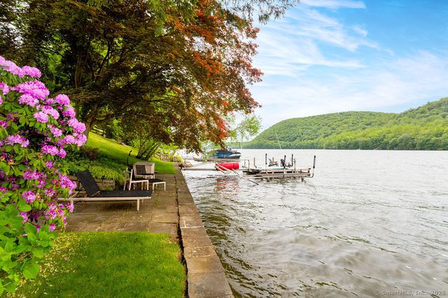 21 Echo Drive, New Milford, CT 06776