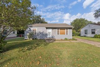 2449 S Bennett Ave, Wichita, KS 67217