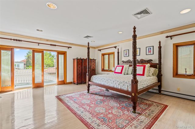6 Summit Place, Whitestone, NY 11357