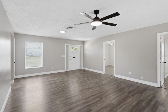 2852 ENGLISH DRIVE, Deltona, FL 32738
