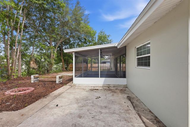 2852 ENGLISH DRIVE, Deltona, FL 32738
