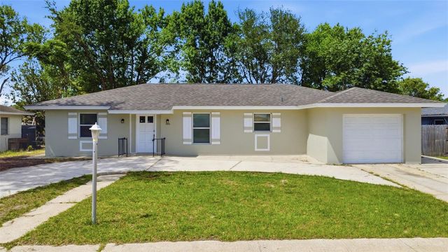 2852 ENGLISH DRIVE, Deltona, FL 32738