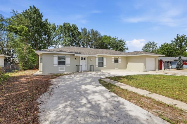 2852 ENGLISH DRIVE, Deltona, FL 32738