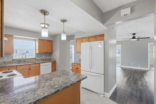 2852 ENGLISH DRIVE, Deltona, FL 32738