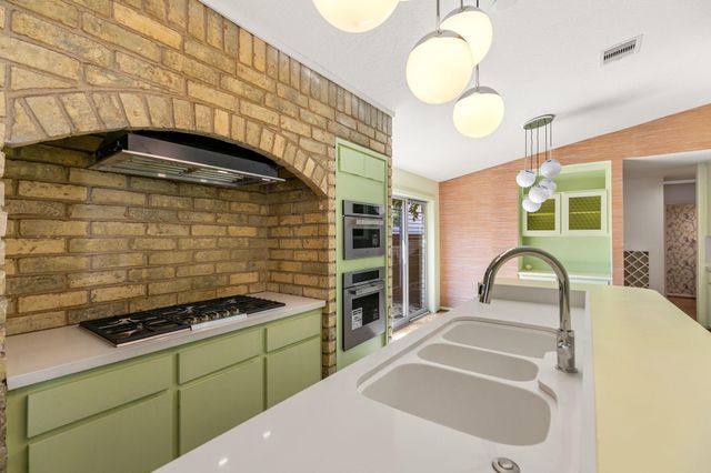 2619 Briarpark Drive, Houston, TX 77042