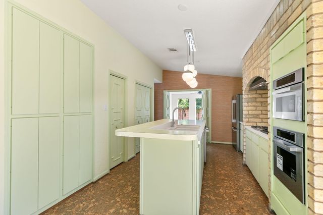 2619 Briarpark Drive, Houston, TX 77042