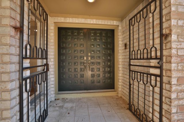 2619 Briarpark Drive, Houston, TX 77042