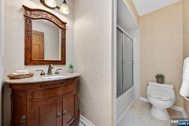 30 Peach Hill Court, Ramsey, NJ 07446
