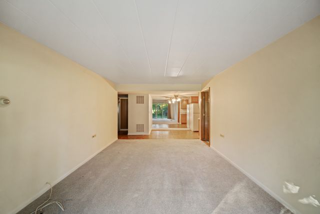 5300 Walnut Avenue 20a, Downers Grove, IL 60515