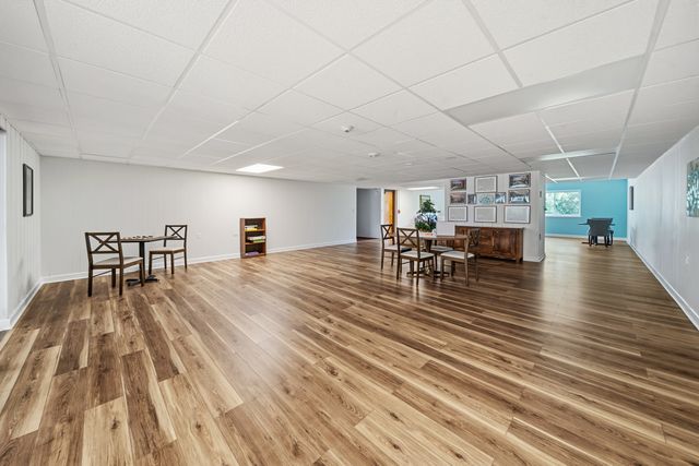 5300 Walnut Avenue 20a, Downers Grove, IL 60515