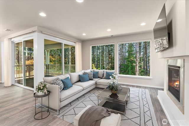 24142 Camas Place SE, Black Diamond, WA 98010