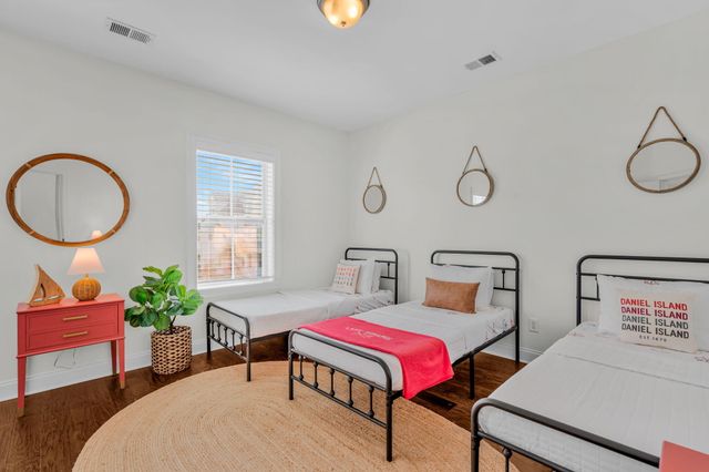 1876 Village Crossing Drive, Charleston, SC 29492