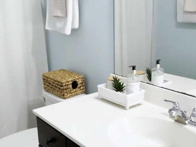 1876 Village Crossing Drive, Charleston, SC 29492