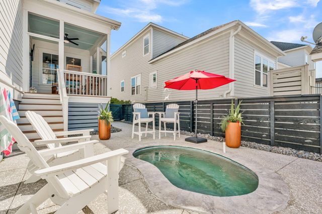 1876 Village Crossing Drive, Charleston, SC 29492